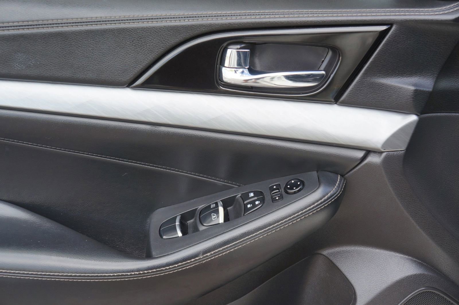 Used 2016 Nissan Maxima 3.5 SL FWD image 23