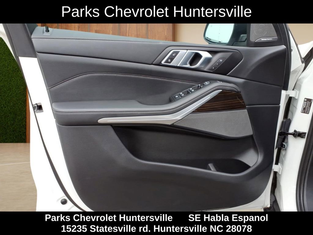 Used 2025 BMW X5 xDrive40i w/ Premium Package AWD/4WD image 20