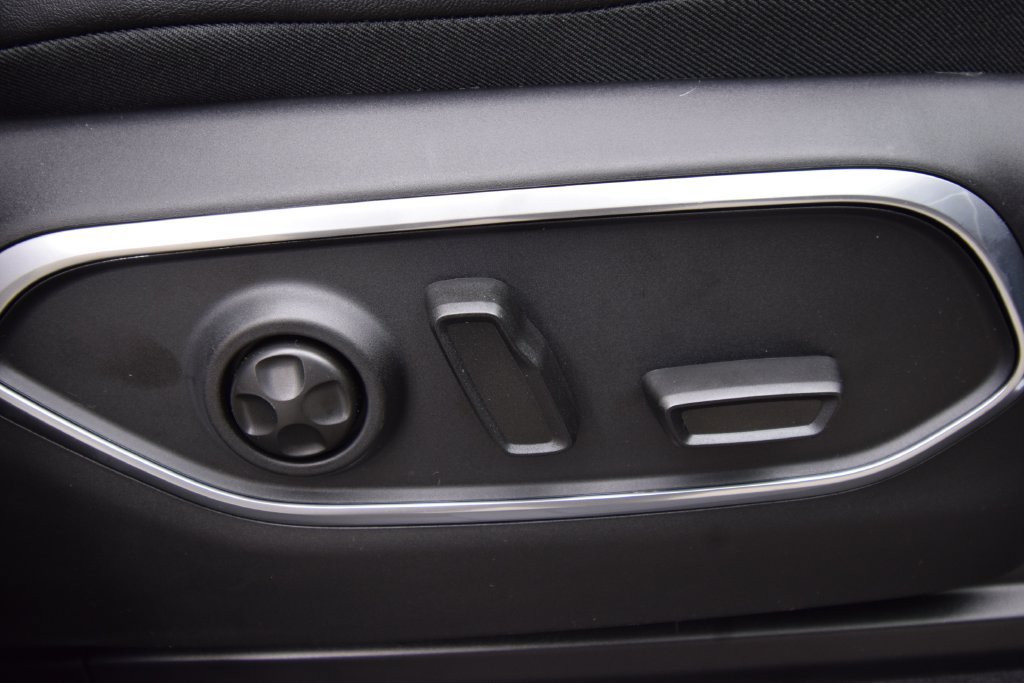 New 2026 Jeep Grand Wagoneer L Limited AWD/4WD image 19