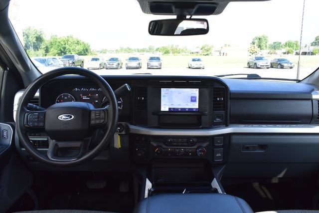 Used 2023 Ford F450 XLT w/ Camper Package AWD/4WD image 39