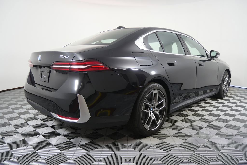 Certified 2026 BMW 530i RWD image 3