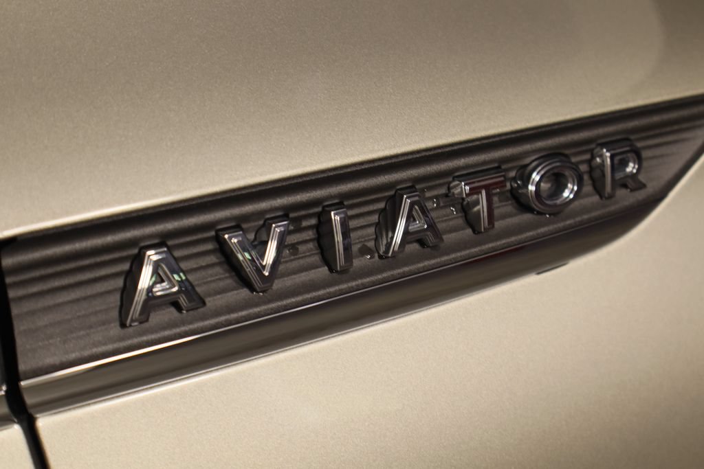 Used 2023 Lincoln Aviator Reserve w/ Equipment Group 201A AWD/4WD image 40