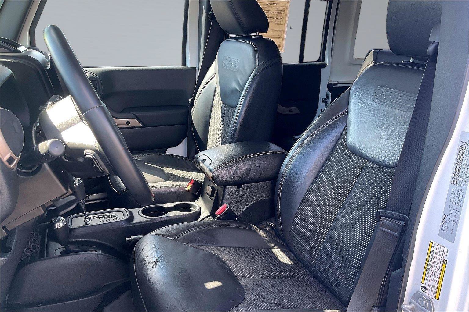 Used 2016 Jeep Wrangler Unlimited Sahara AWD/4WD image 25