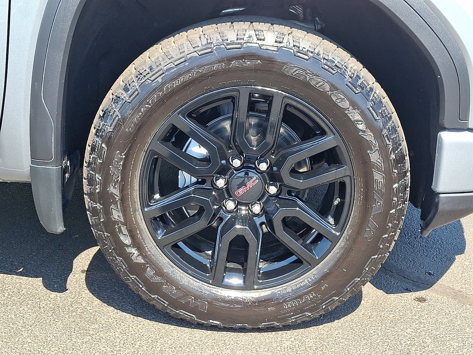Used 2025 GMC Sierra 1500 Elevation AWD/4WD image 8