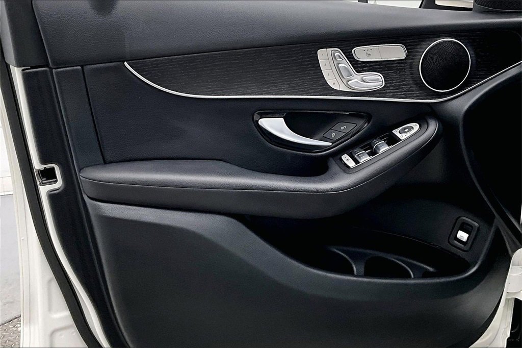 Used 2021 Mercedes-Benz GLC 300 4MATIC image 18