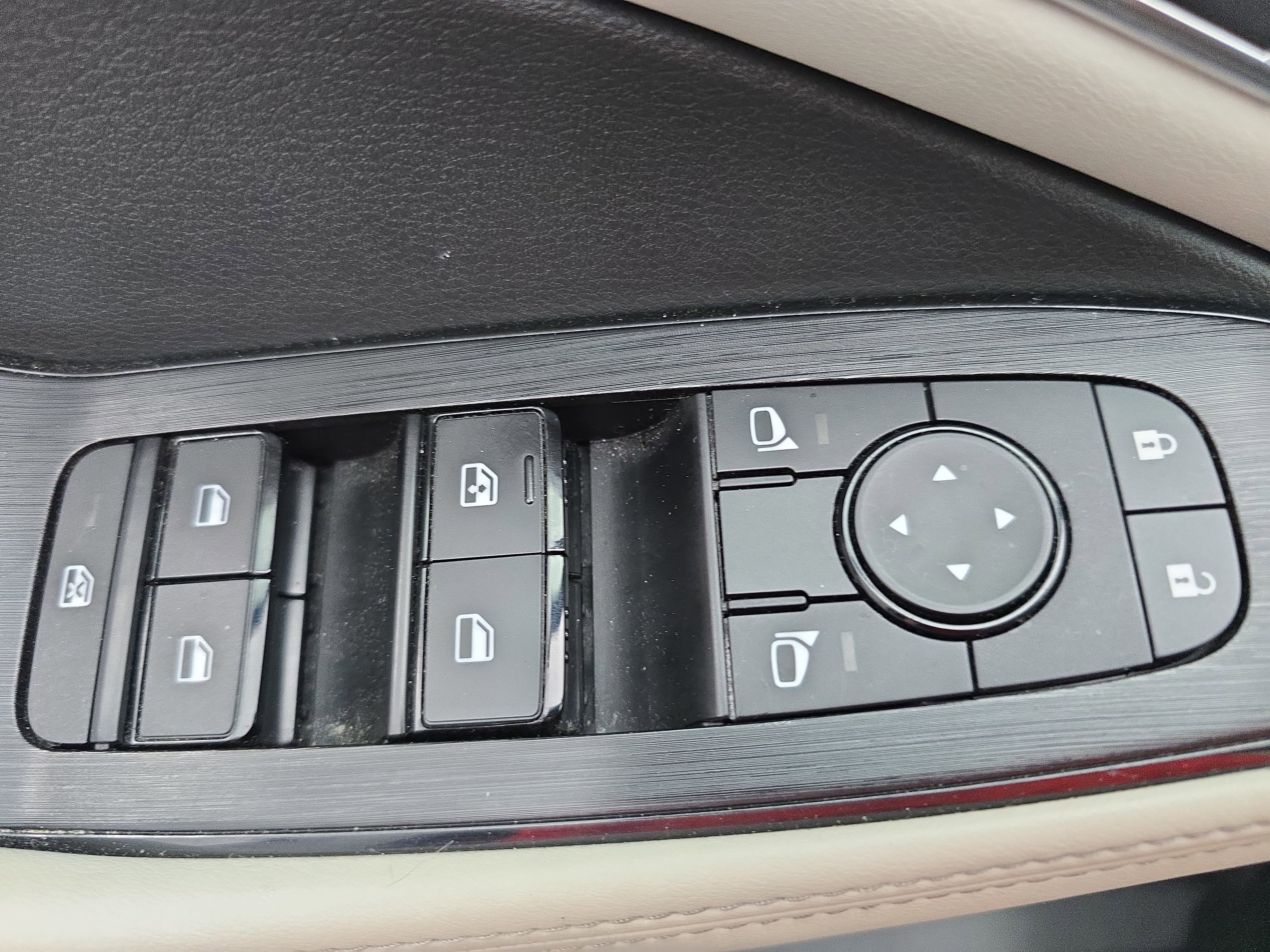 Certified 2021 Nissan Rogue SV w/ Premium Package FWD image 27