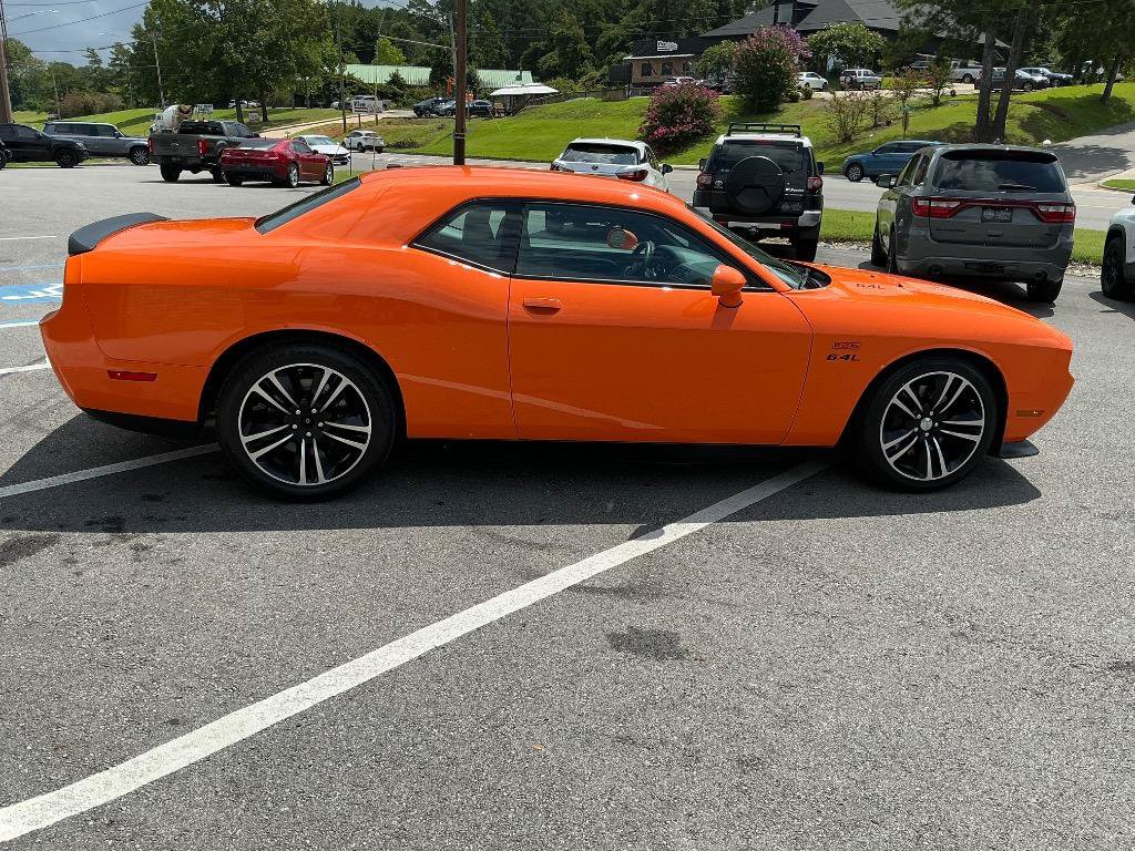 Used 2014 Dodge Challenger SRT8 Core RWD image 3