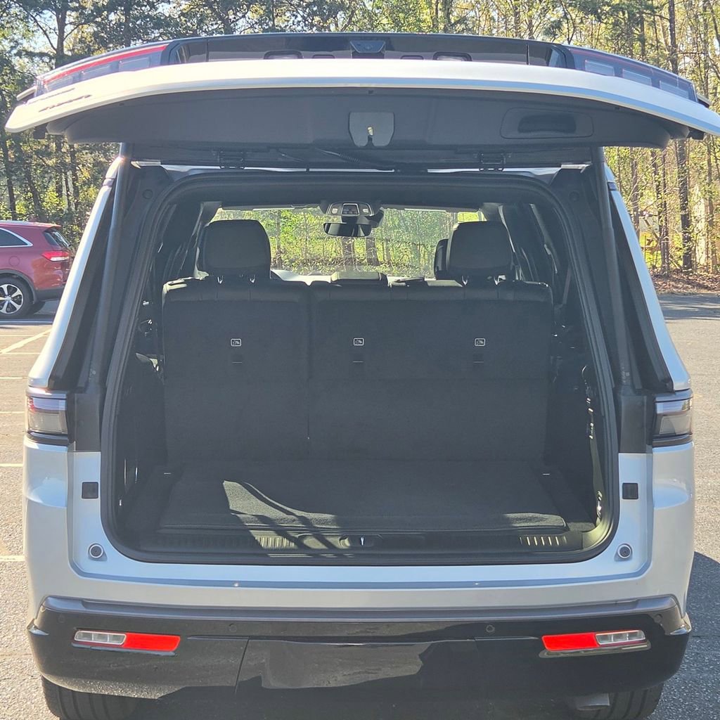 New 2026 Jeep Grand Wagoneer L Limited image 9