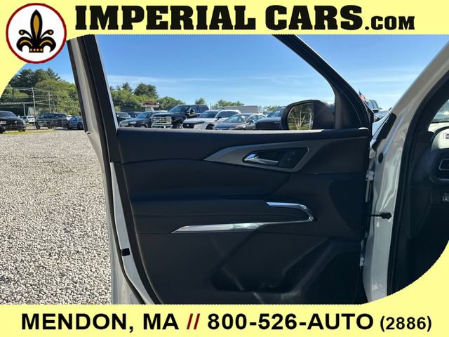 New 2026 Chevrolet Traverse LT w/ Midnight/Sport Edition FWD image 20