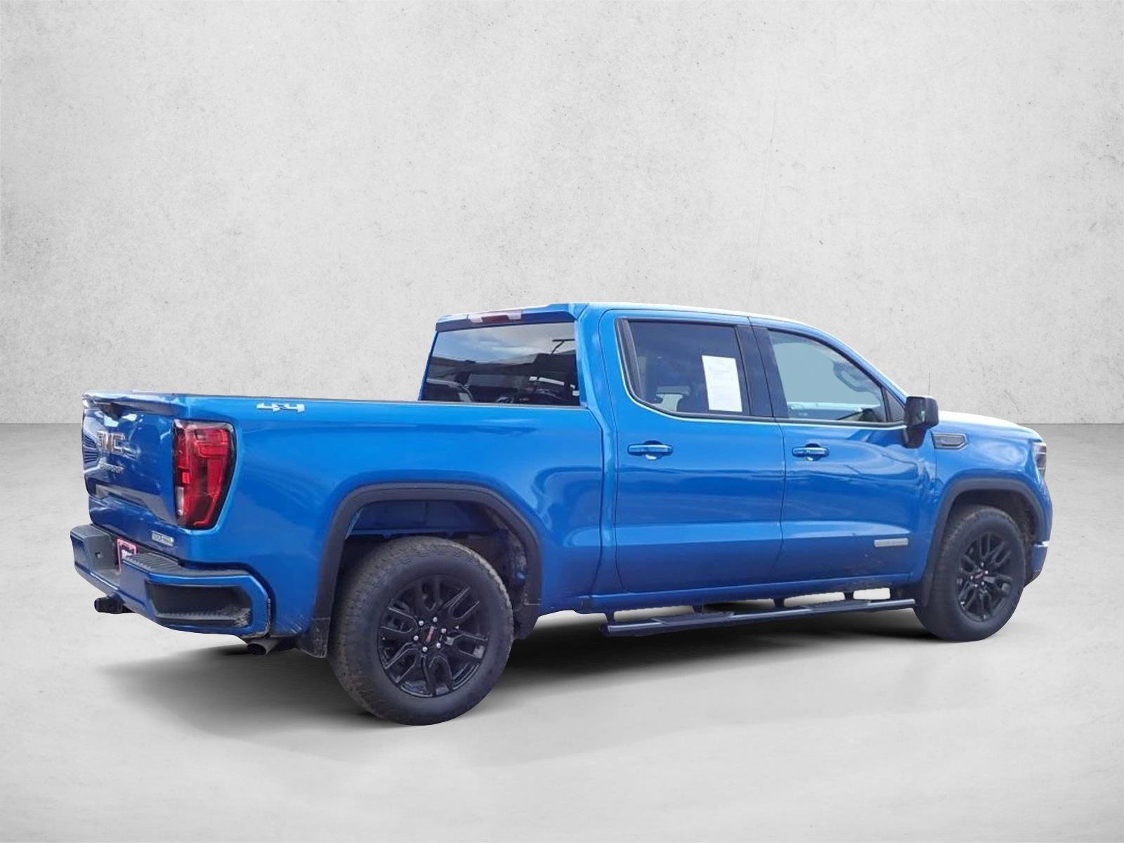 Used 2024 GMC Sierra 1500 Elevation AWD/4WD image 4
