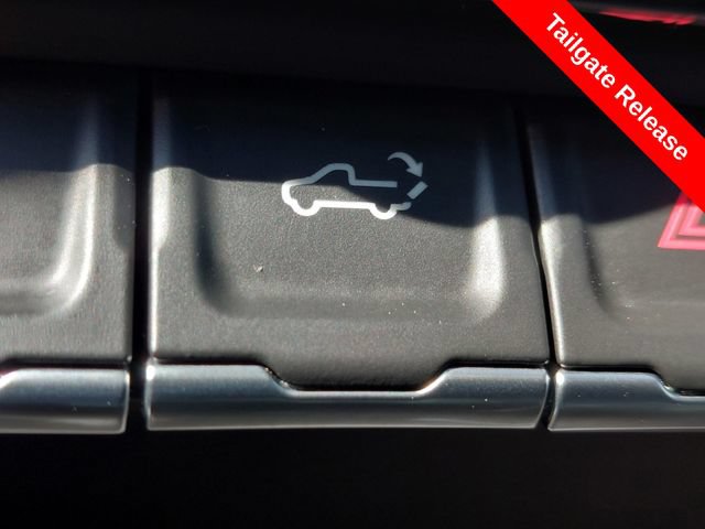 Used 2024 GMC Sierra 1500 AT4 w/ Technology Package AWD/4WD image 24