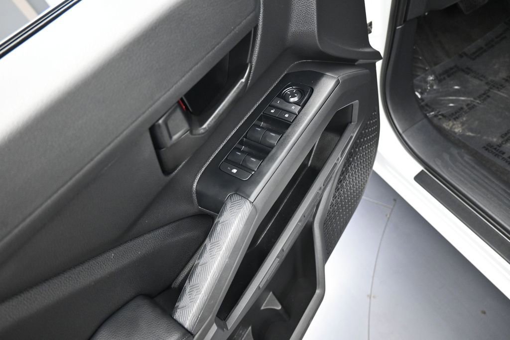 Used 2024 Toyota Tacoma SR AWD/4WD image 13