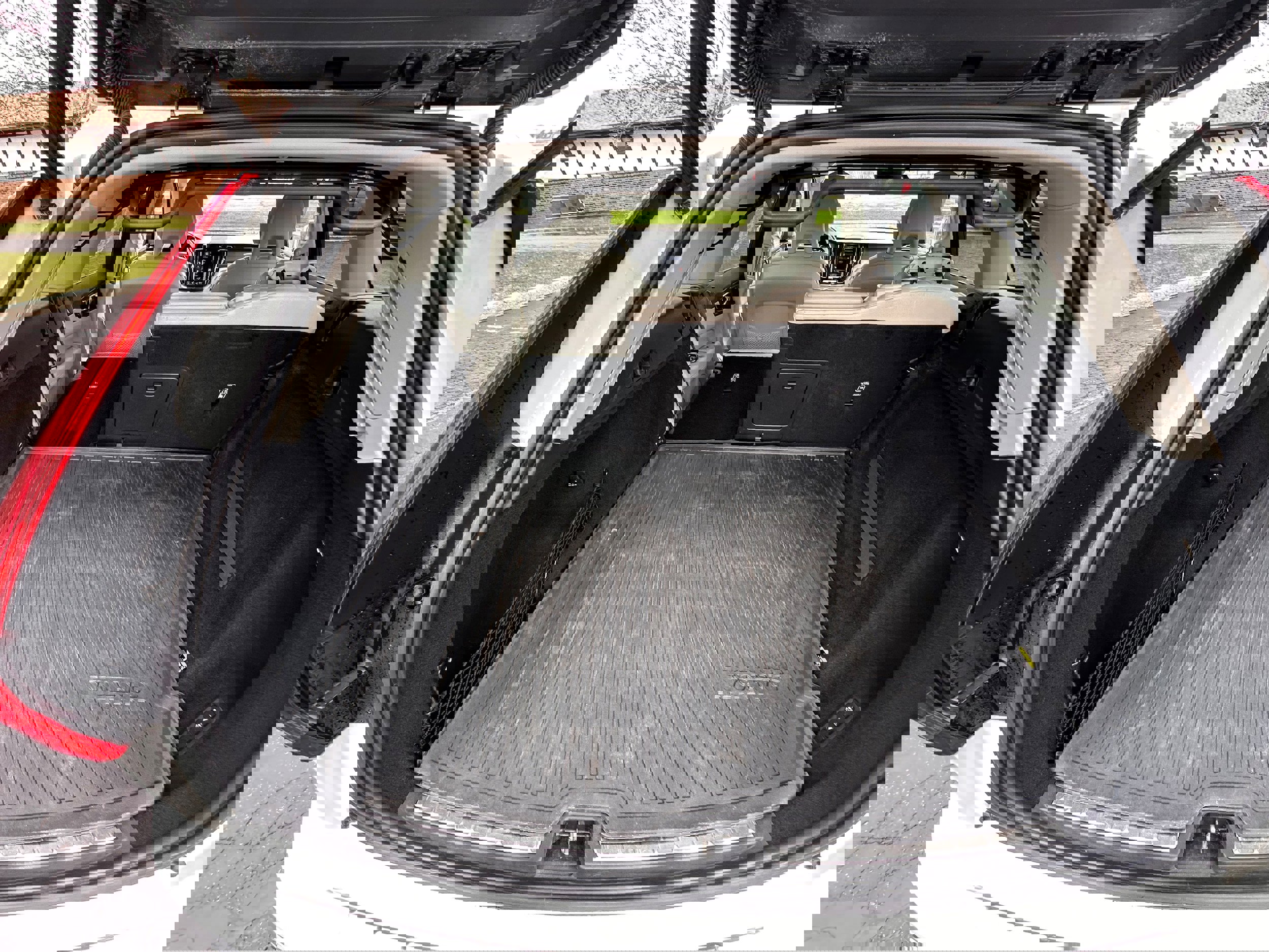 Used 2018 Volvo XC60 T6 Inscription image 11