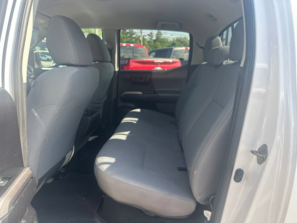 Used 2019 Toyota Tacoma SR5 AWD/4WD image 29