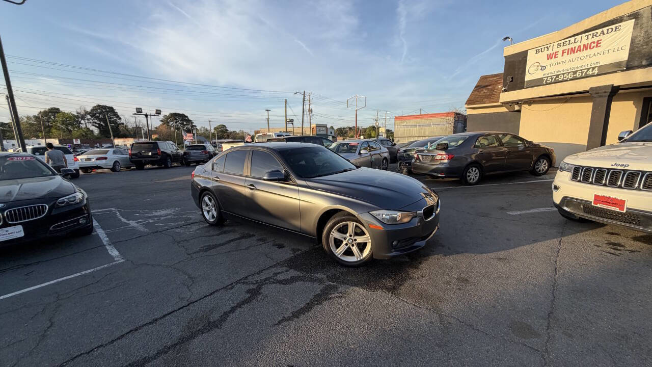 Used 2015 BMW 320i Sedan RWD image 11