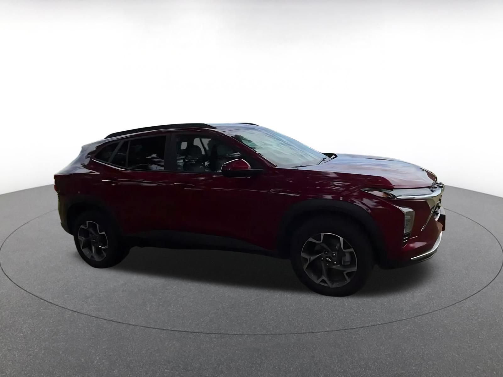 Used 2025 Chevrolet Trax LT FWD video 2