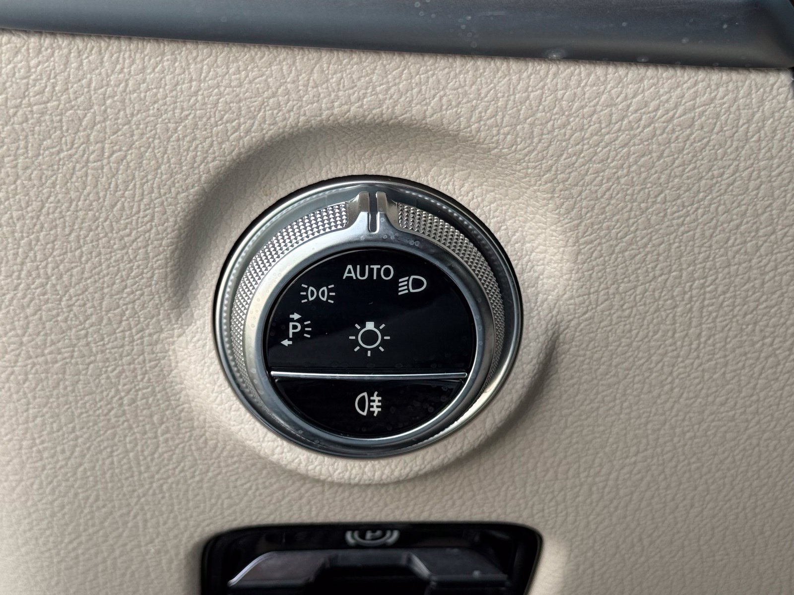 Used 2024 Mercedes-Benz C 300 Sedan image 30