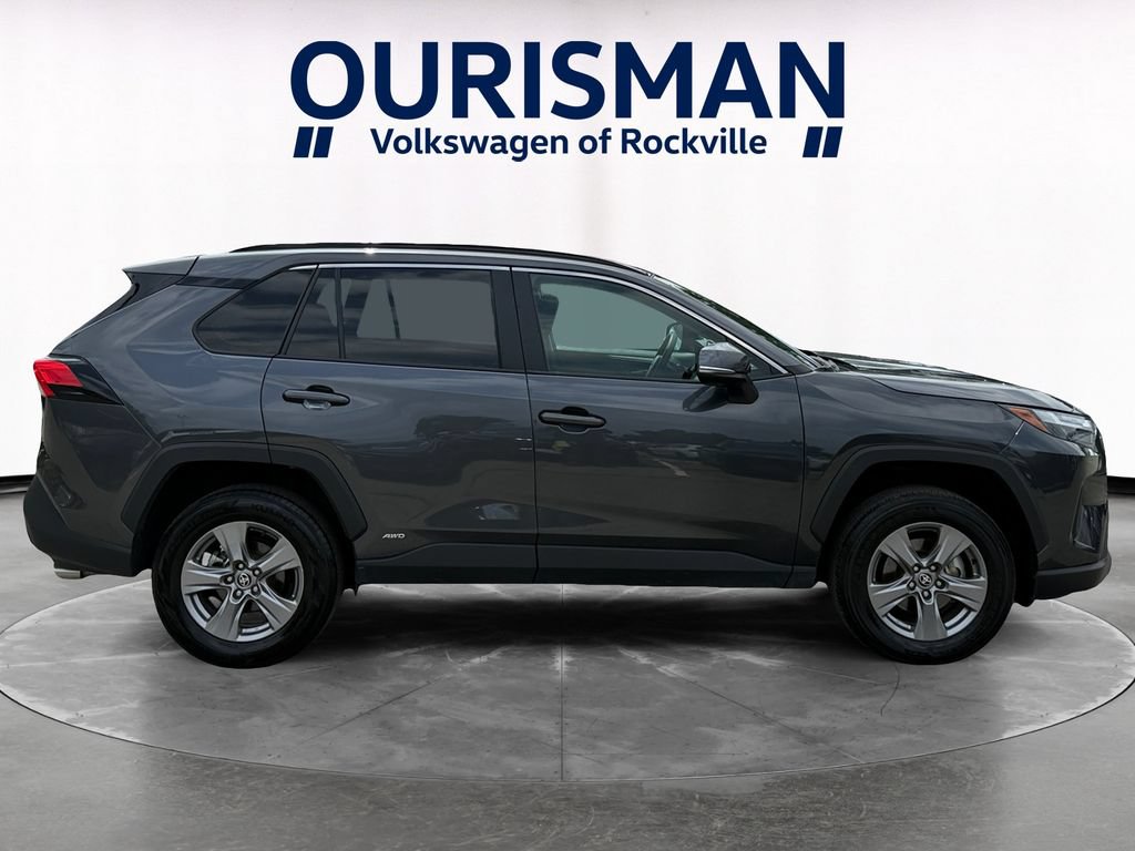 Used 2025 Toyota RAV4 XLE AWD/4WD image 7