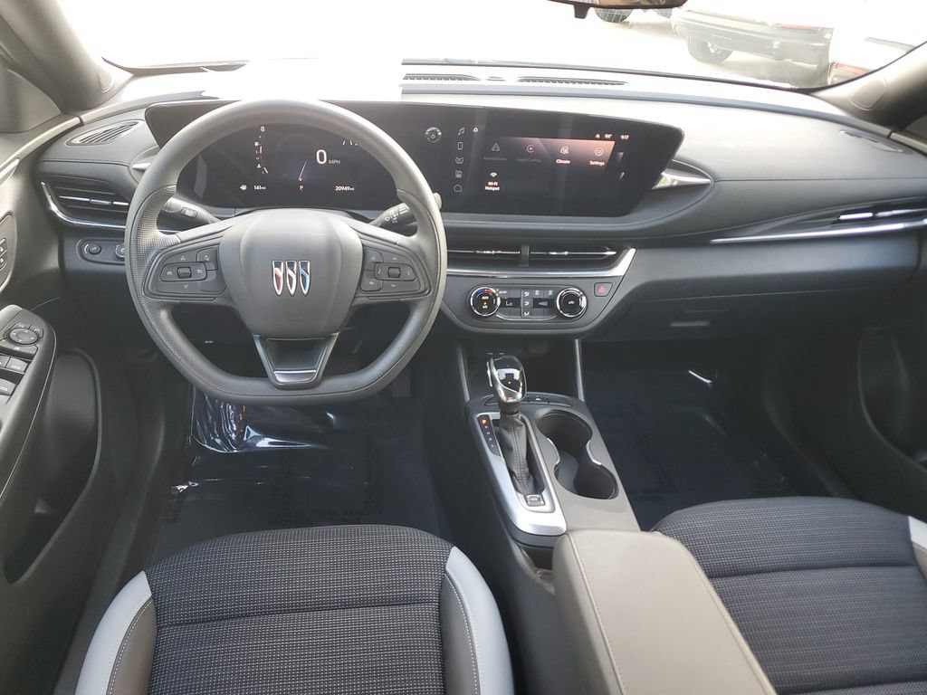 Certified 2024 Buick Envista Preferred w/ Advanced Safety Package FWD image 17