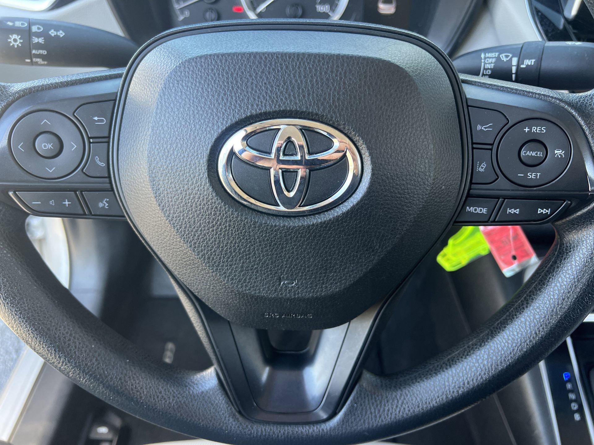 Used 2021 Toyota Corolla LE image 7