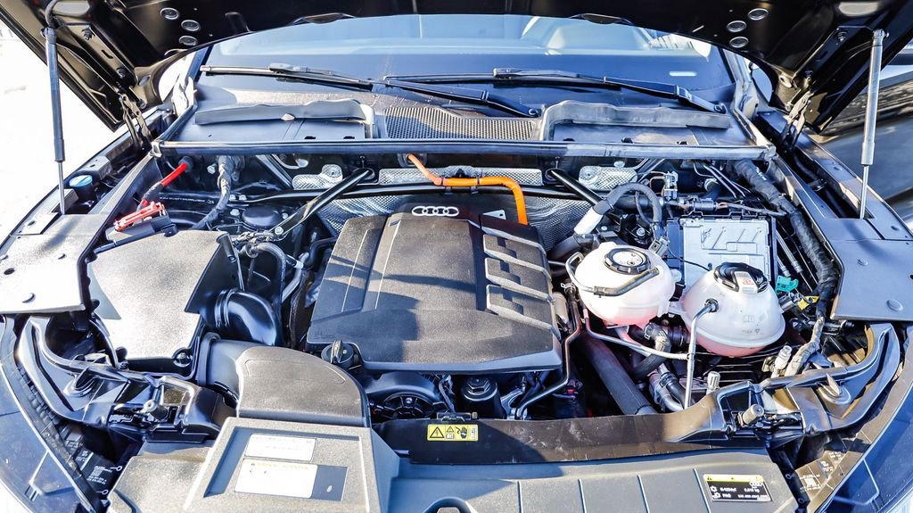 Used 2021 Audi Q5 e Premium Plus w/ Premium Plus Package image 28