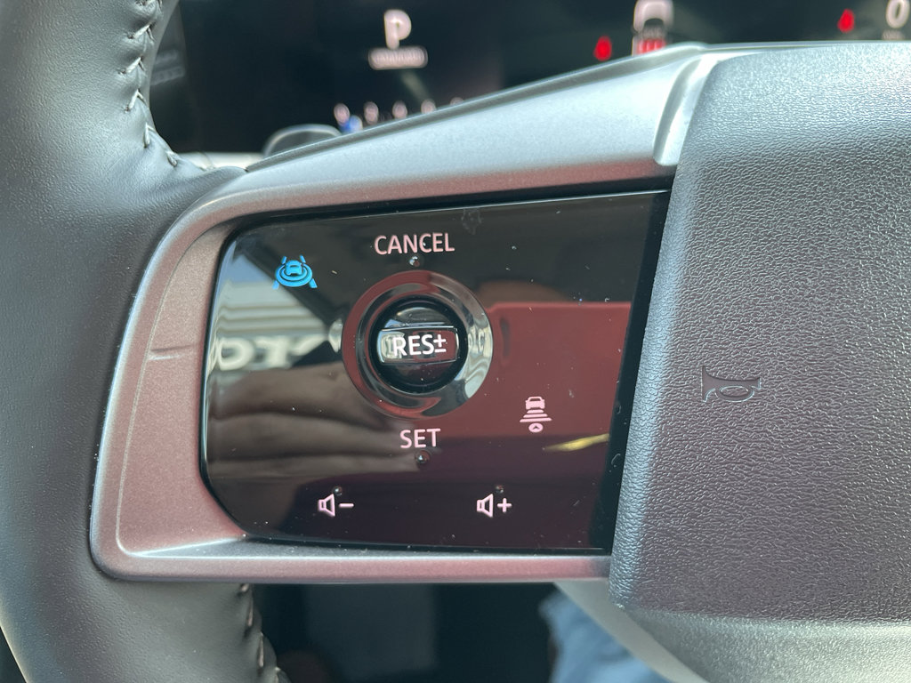 Certified 2025 Nissan Murano SL image 14