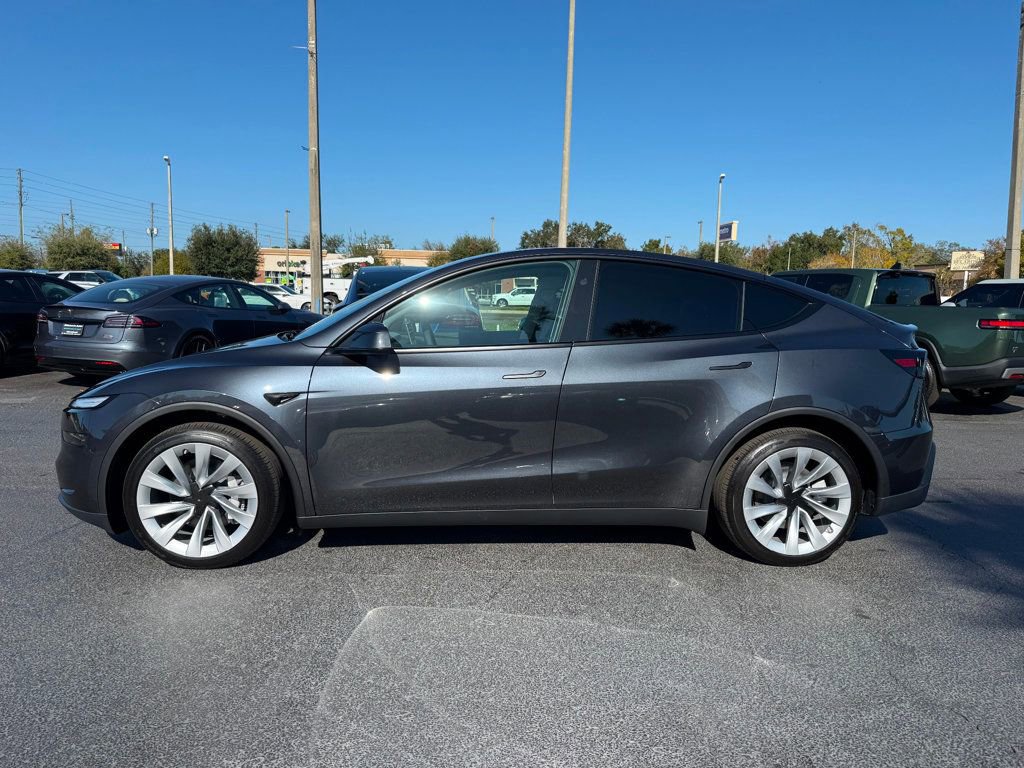 Used 2026 Tesla Model Y 2WD image 7