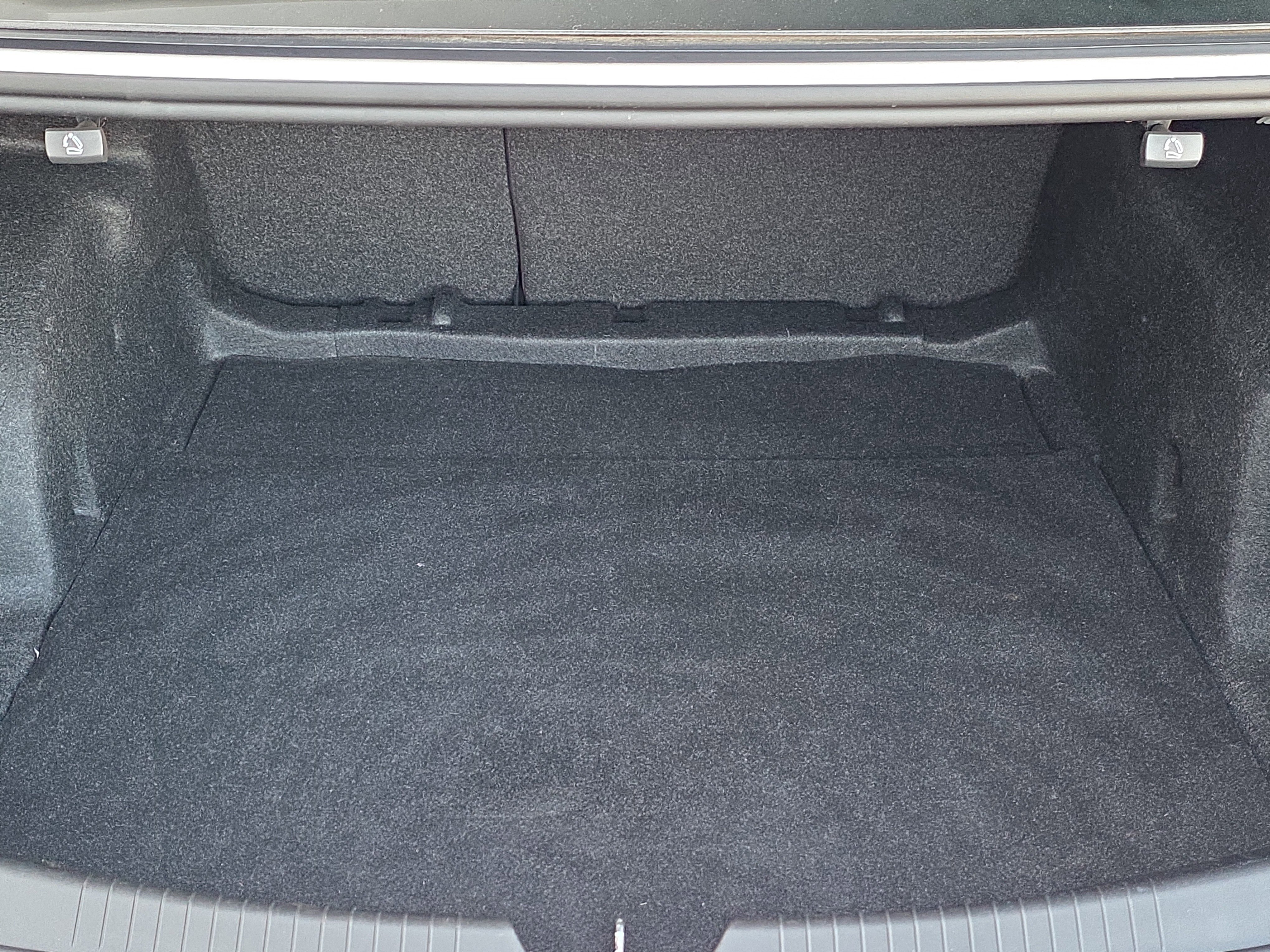 Used 2020 Chevrolet Malibu LS image 24