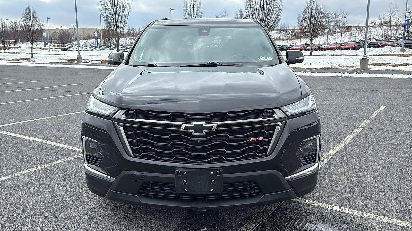 Used 2023 Chevrolet Traverse RS w/ LPO, Cargo Package AWD/4WD image 16