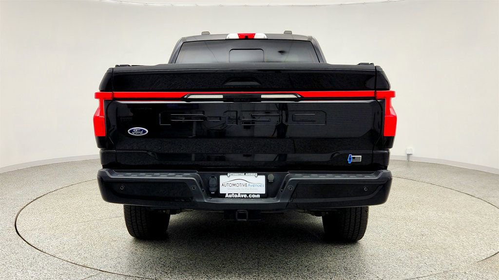 Used 2023 Ford F150 Lightning Platinum image 6