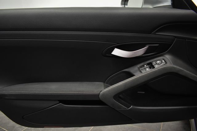 Used 2022 Porsche 718 Cayman GT4 RWD image 22