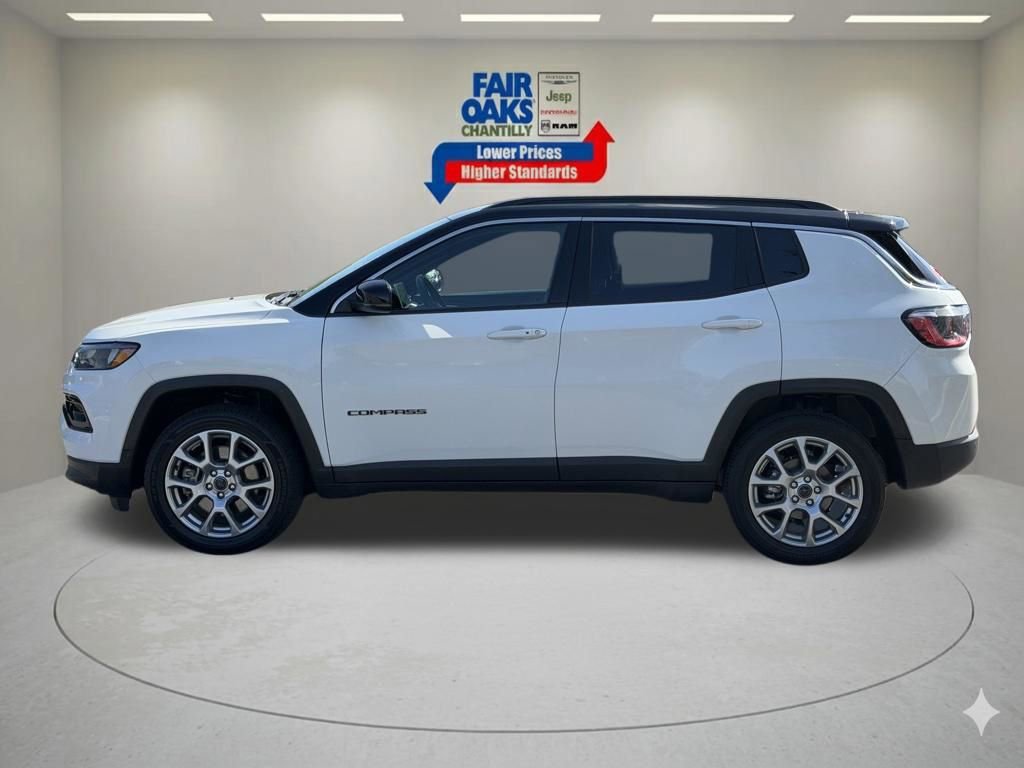Certified 2025 Jeep Compass Limited AWD/4WD image 11