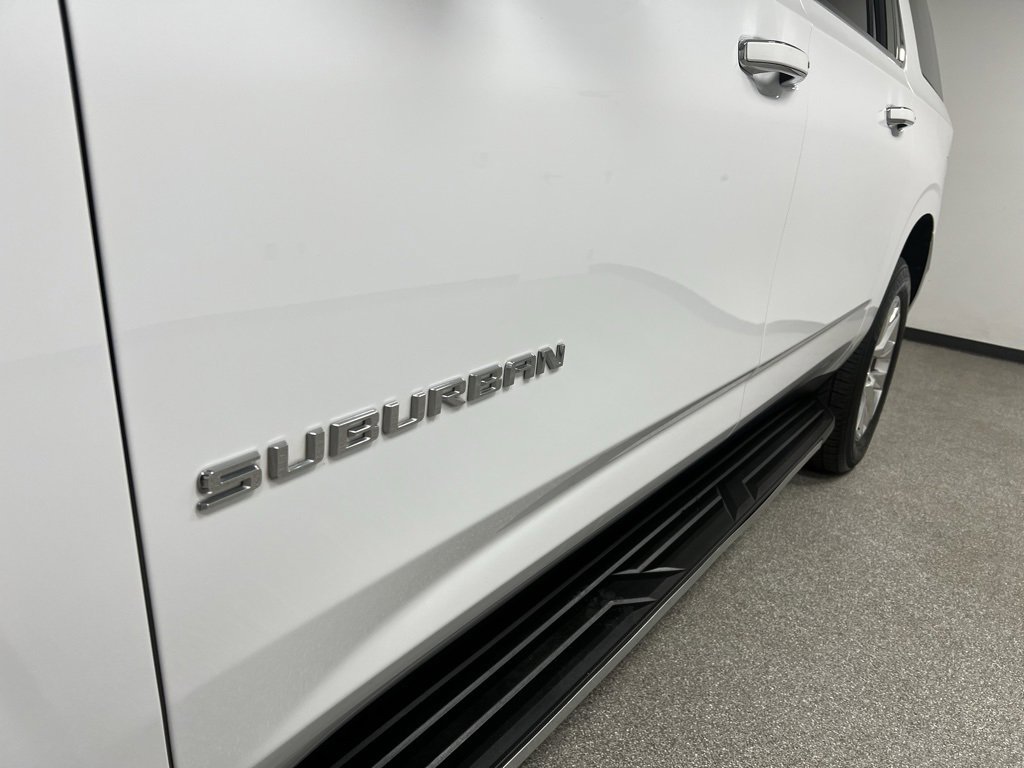 Used 2023 Chevrolet Suburban Premier image 12