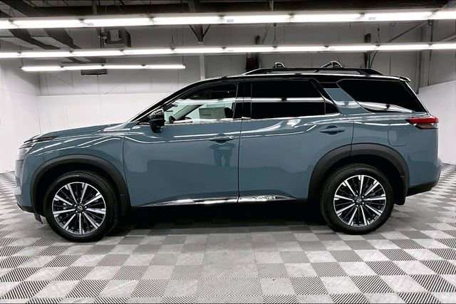 New 2026 Nissan Pathfinder Platinum image 18