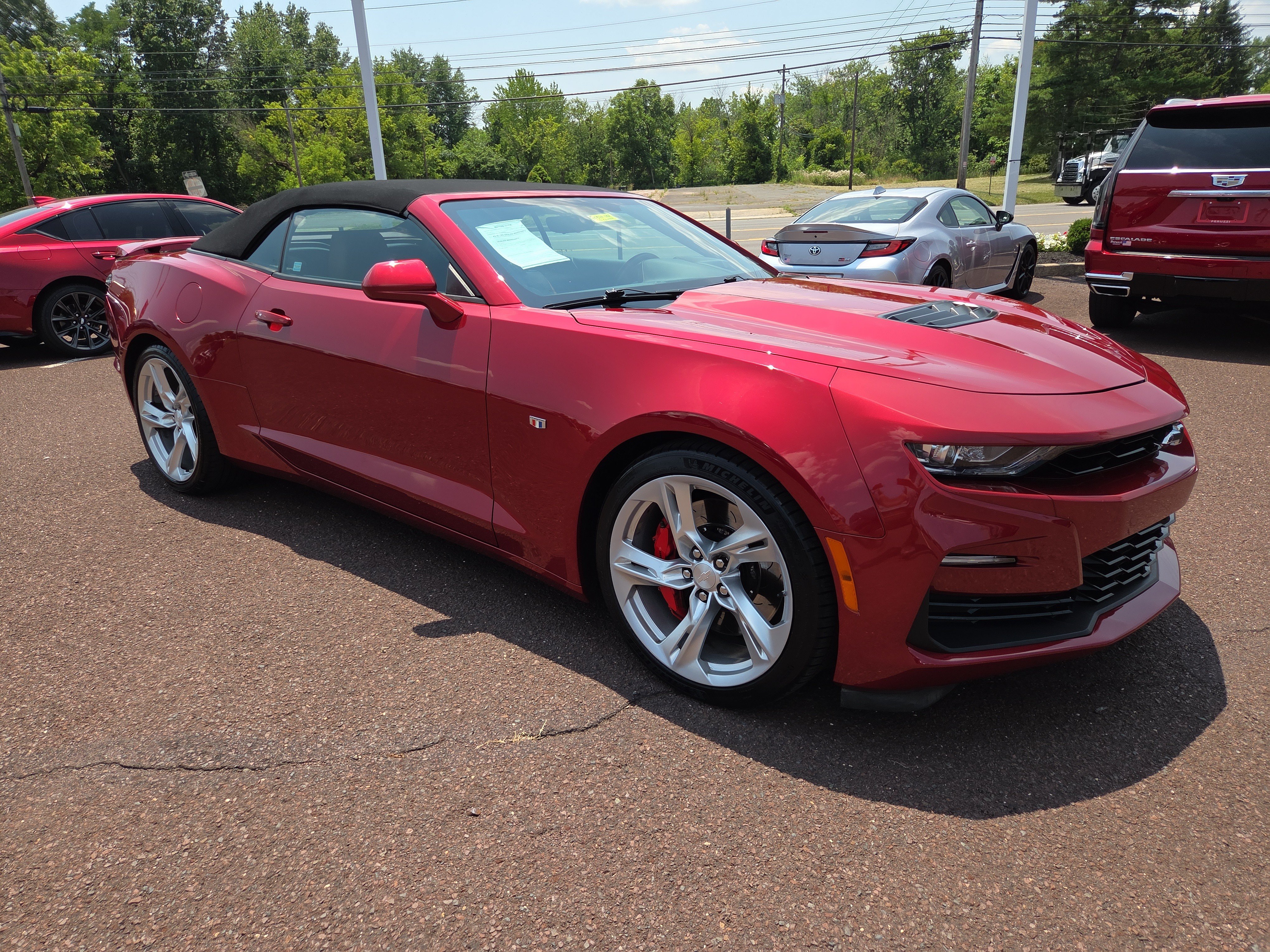 Used 2020 Chevrolet Camaro SS RWD image 9