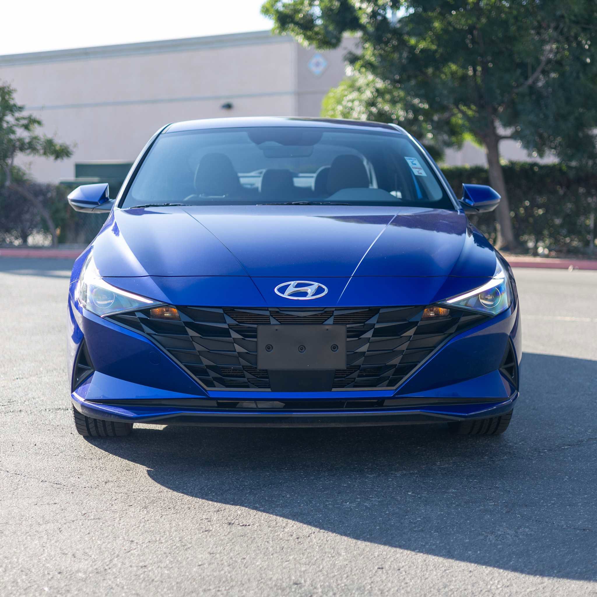 Used 2023 Hyundai Elantra SEL w/ Convenience Package image 2