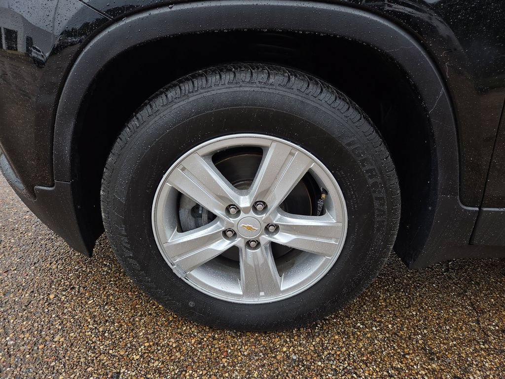 Used 2020 Chevrolet Trax LS w/ Tint and Cruise Package FWD image 24