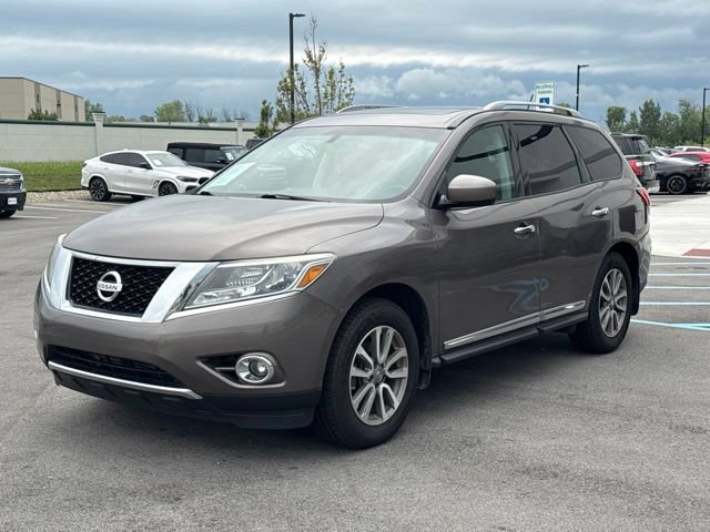 Used 2014 Nissan Pathfinder SL w/ SL Premium Package AWD/4WD image 3