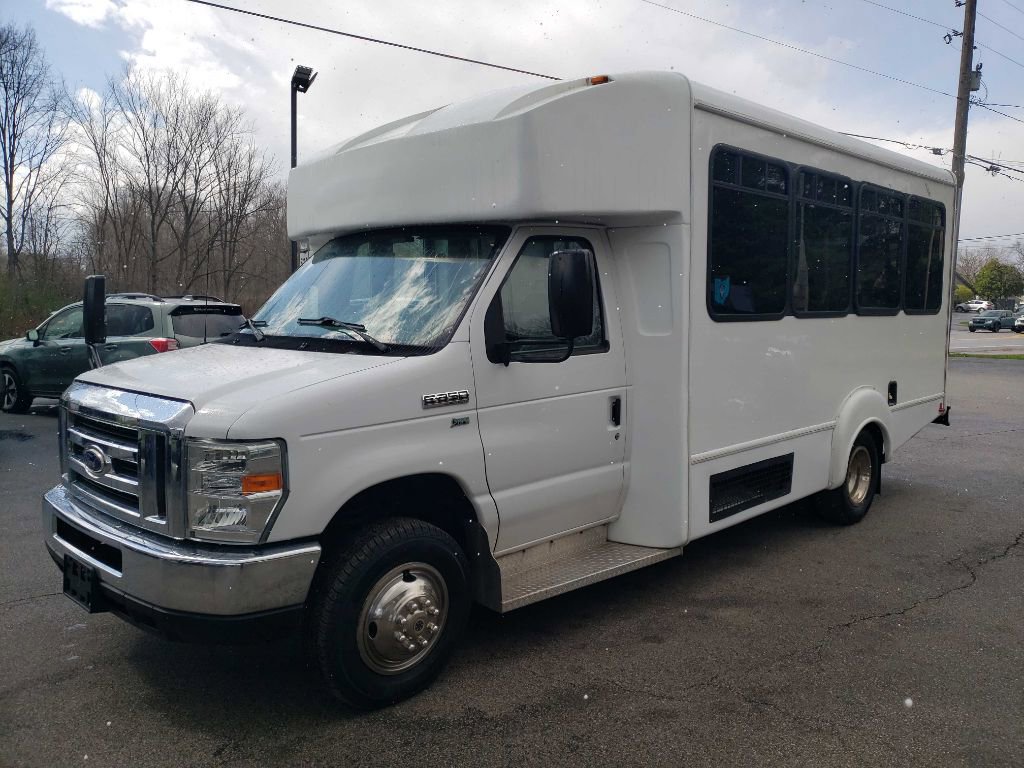 Used 2015 Ford E-350 and Econoline 350 Super Duty image 3