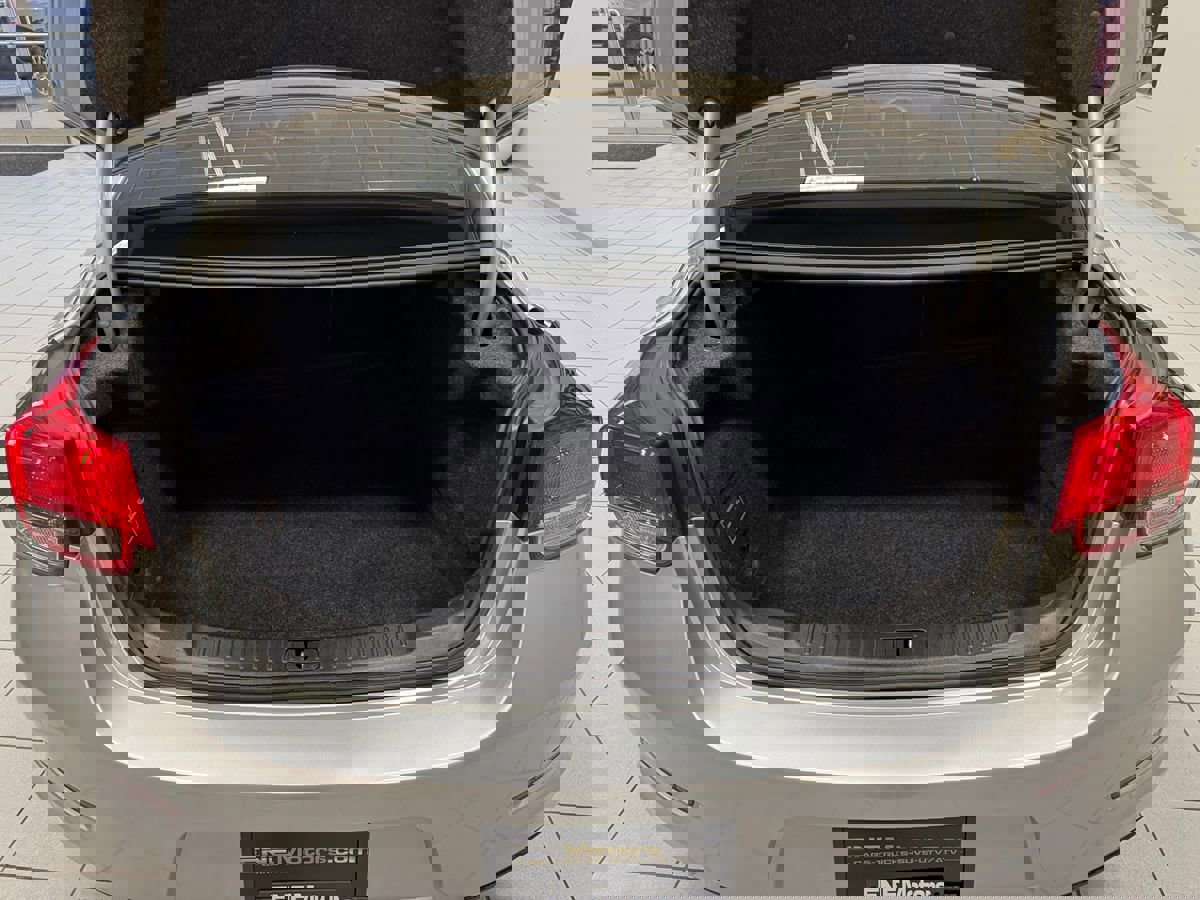 Used 2016 Chevrolet Malibu LT image 56