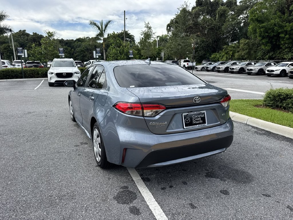 Used 2020 Toyota Corolla LE FWD image 13