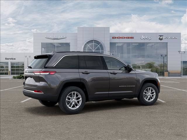 New 2026 Jeep Grand Cherokee Laredo X AWD/4WD image 4