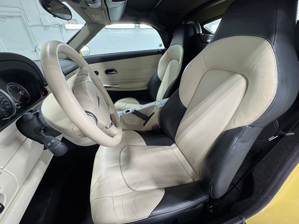 Used 2005 Chrysler Crossfire Limited RWD image 13