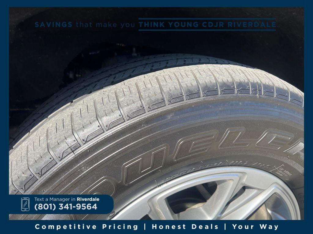 Used 2024 Jeep Wagoneer 4WD w/ HD Trailer Tow Package image 27