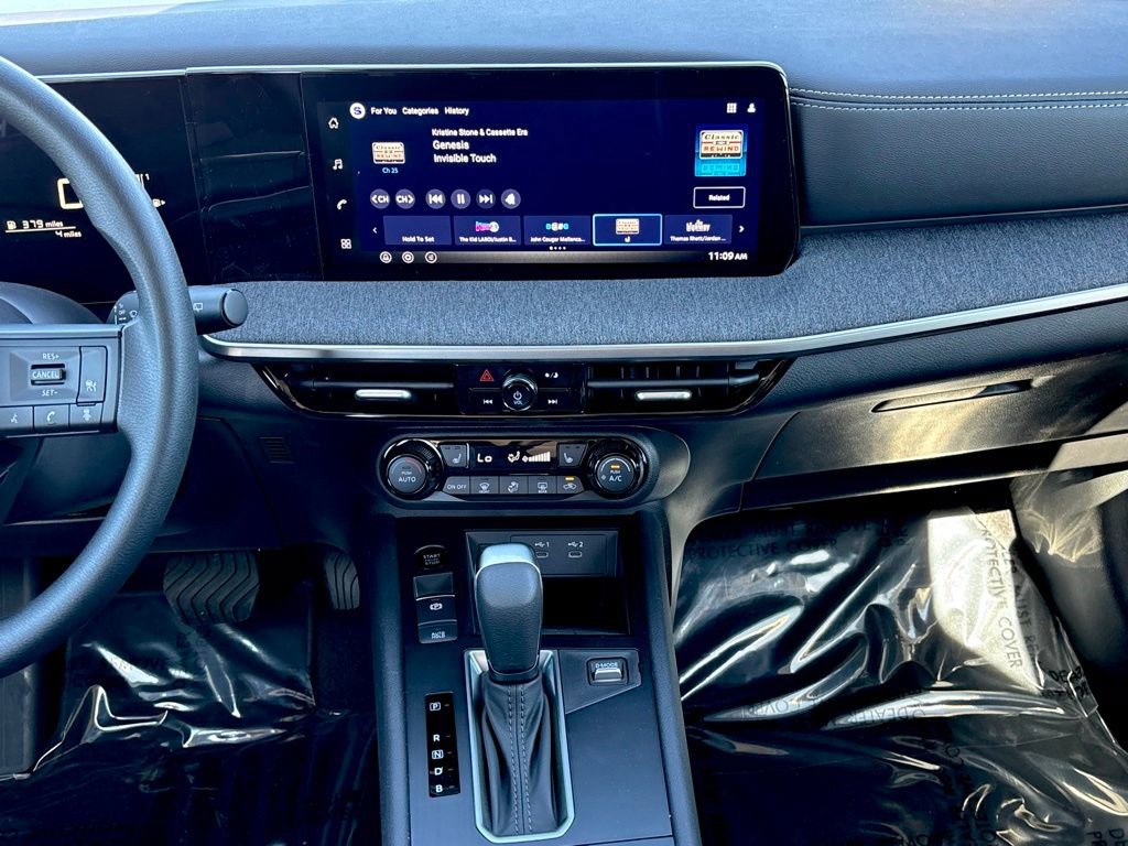 New 2026 Nissan Kicks SV FWD image 21