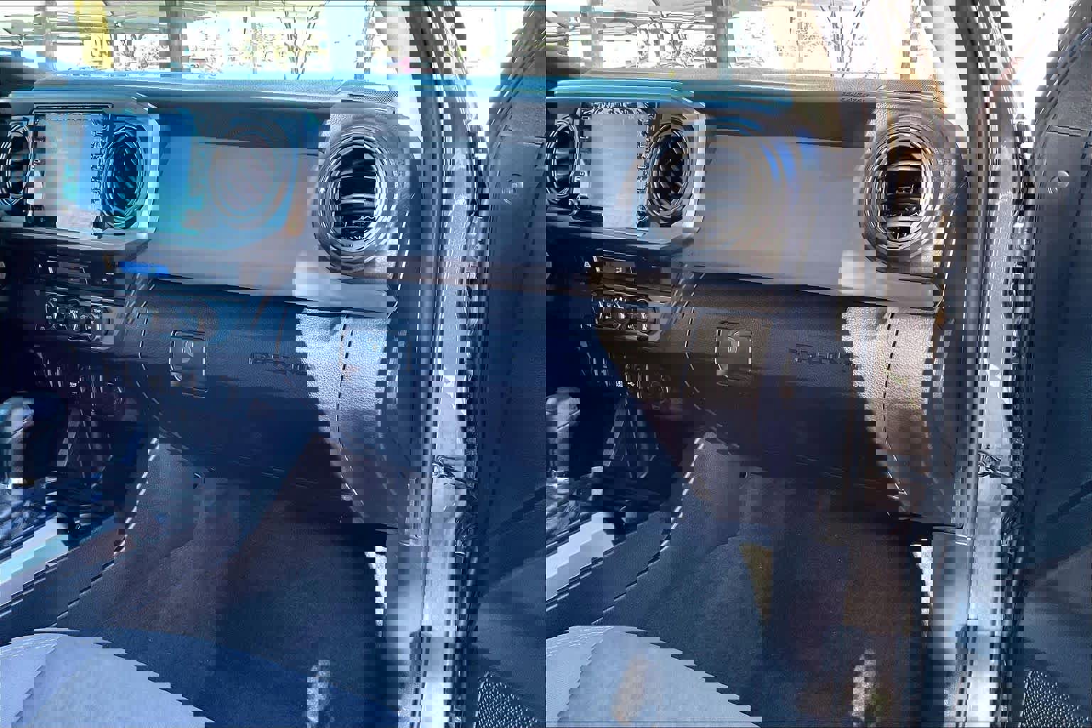 Used 2021 Toyota Tacoma SR5 image 15