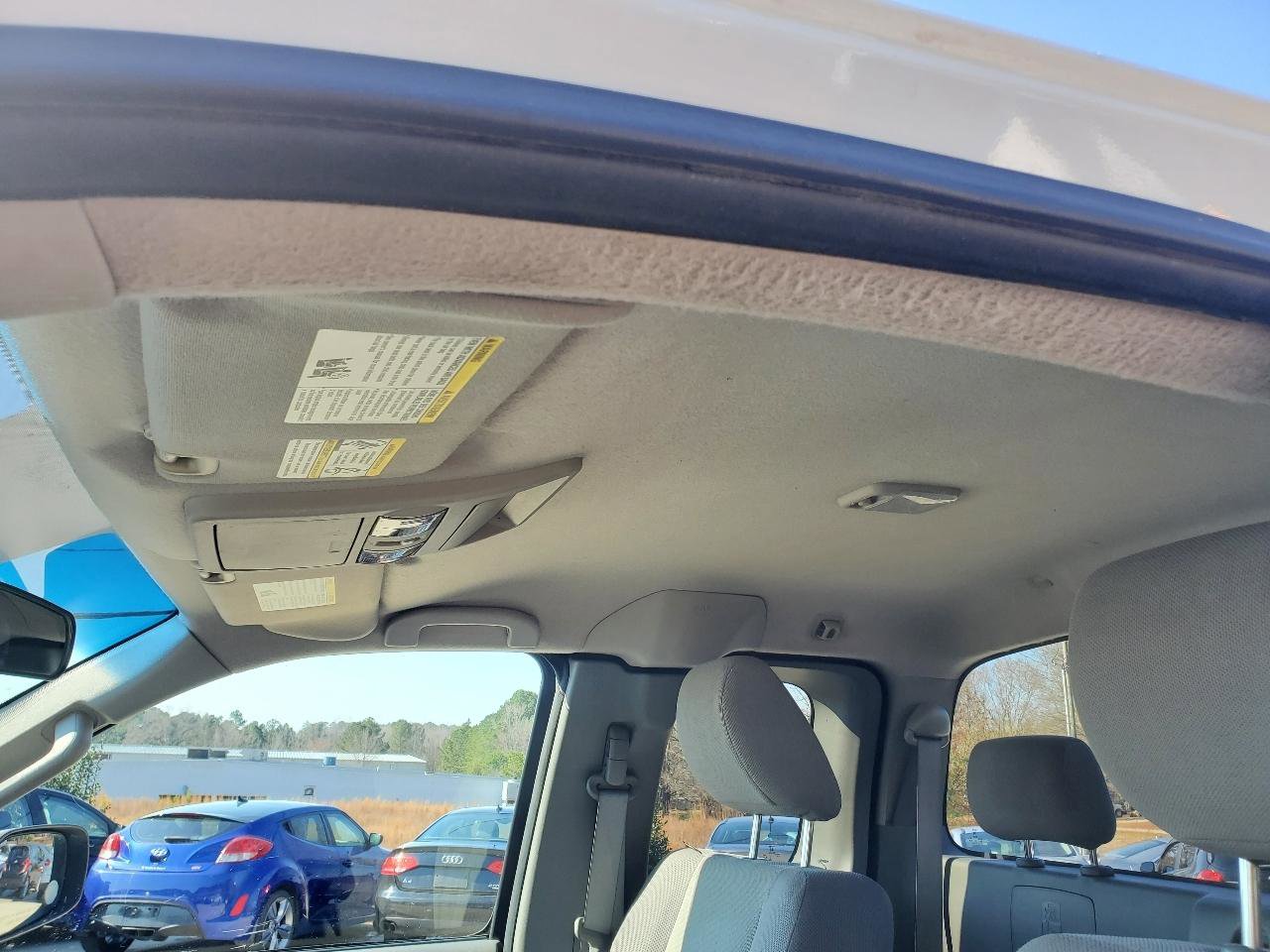 Used 2014 Nissan Frontier S image 17