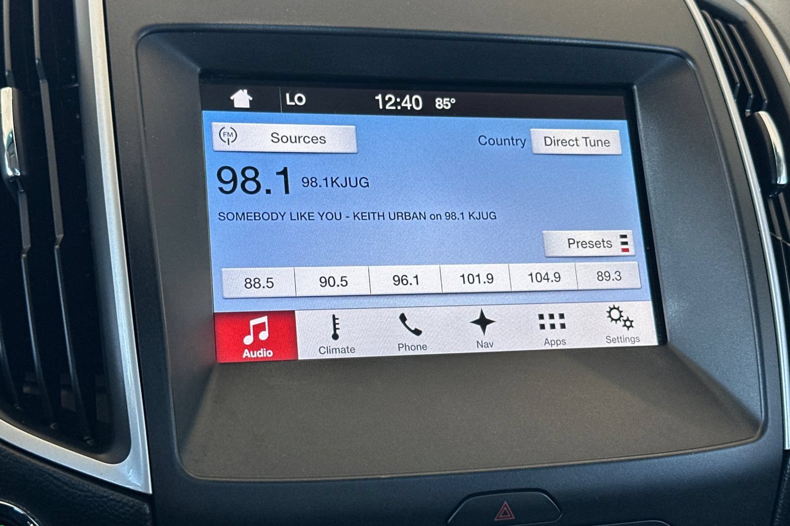 Used 2016 Ford Edge SEL w/ Equipment Group 201A FWD image 17