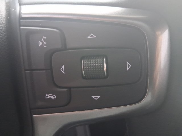 Used 2023 Chevrolet Suburban Z71 w/ Luxury Package AWD/4WD image 32
