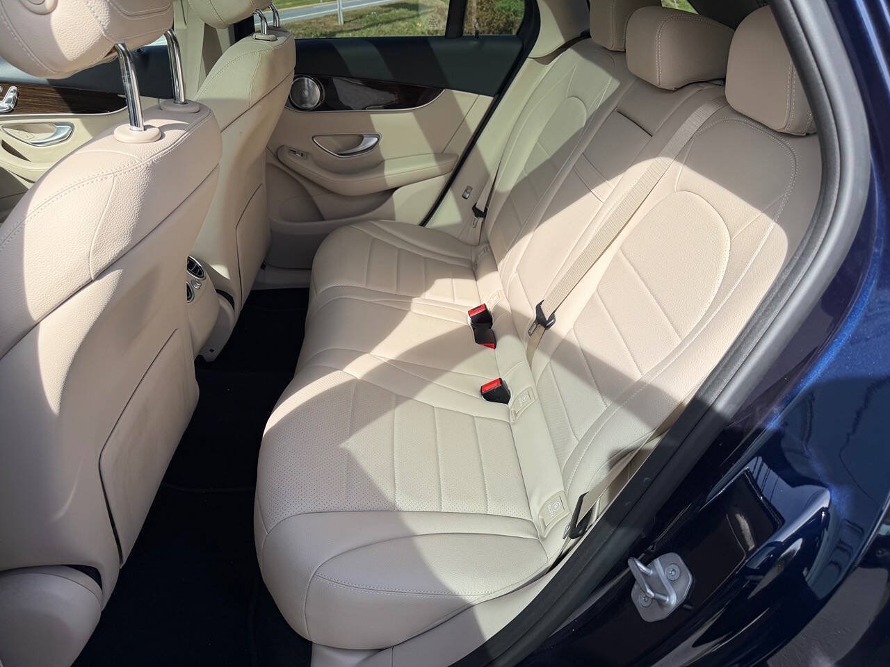 Used 2018 Mercedes-Benz GLC 300 4MATIC image 14